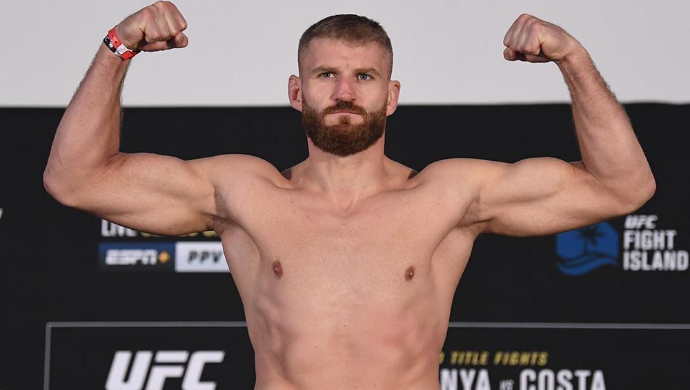 Jan Blachowicz tentera de stopper l’ascension fulgurante de Bogdan Guskov lors d’un choc à haute tension | UFC 323