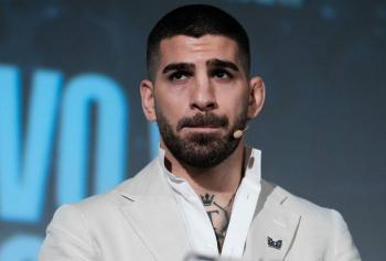 Ilia Topuria s’en prend violemment à Arman Tsarukyan et affirme qu’il ne peut s’en prendre qu’à lui-même pour sa mise à l’écart