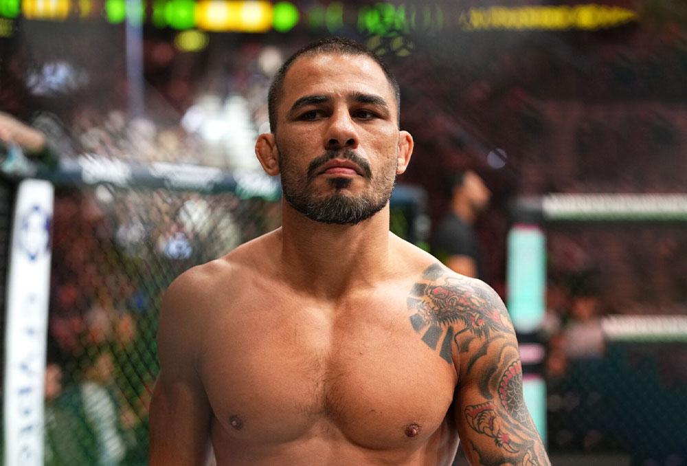 Alexandre Pantoja reprend l’entraînement moins d’un mois après sa blessure au bras lors de l’UFC 323