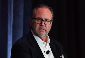 Donn Davis annonce officiellement son départ de la présidence du PFL après huit années à la tête de l'organisation