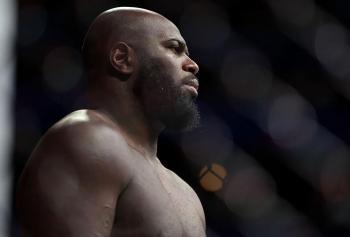 Jairzinho Rozenstruik se retrouve derrière les barreaux en Floride après de graves accusations de violences conjugales