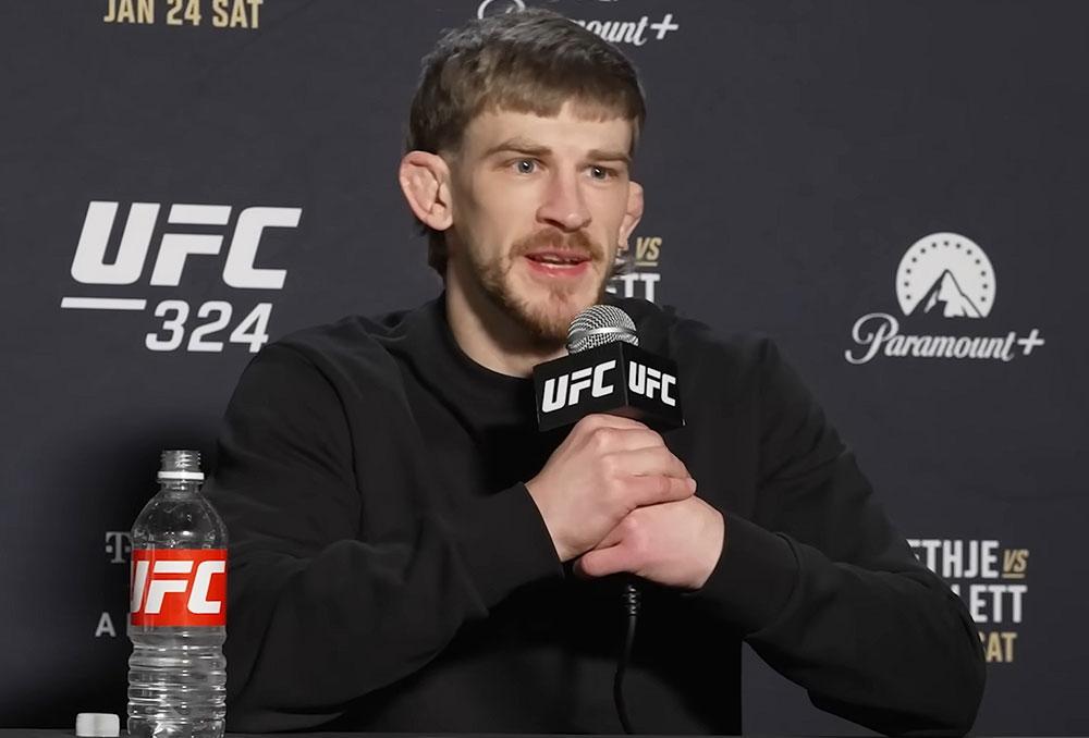 Arnold Allen brise le silence sur sa dépression et règle ses comptes avec ses détracteurs | UFC 324