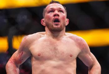 Petr Yan sort d’une opération de neuf heures et repousse sa défense de titre pour l’été