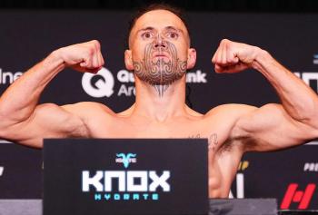 L'UFC décide de licencier Aaron Tau avec effet immédiat suite à son attitude lors de la pesée