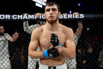 Ramazan Kuramagomedov décroche la ceinture des poids mi-moyens et stupéfie Dubaï en annonçant sa retraite immédiate | PFL Dubai