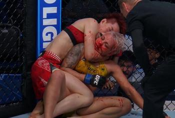 Wang Cong s'impose face à Eduarda Moura au terme d'un affrontement sanglant et disputé | UFC Fight Night 266