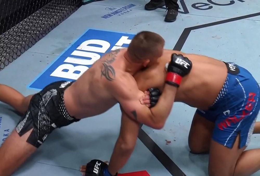 La puissance de frappe de Dustin Jacoby a eu raison de la lutte de Julius Walker | UFC Fight Night 266