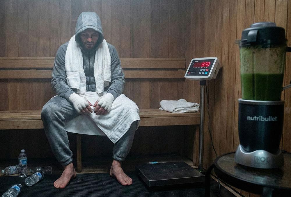 La science de la pesée : l'optimisation métabolique avant un combat à l'UFC