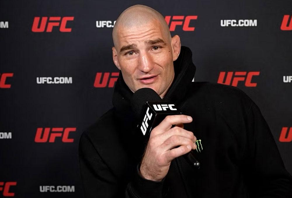 Sean Strickland prédit qu'Anthony Hernandez voudra “l'étouffer en lutte” pour fuir la bagarre | UFC Fight Night 267