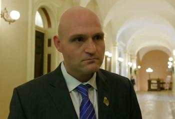 Andy Foster impose une batterie de tests médicaux drastiques pour autoriser le retour de Ronda Rousey et Gina Carano