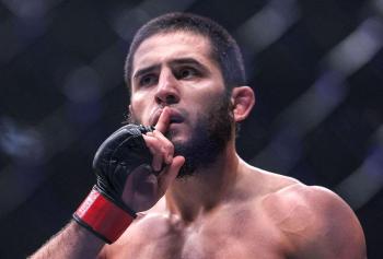 Le roi des poids mi-moyens avertit Ian Machado Garry sur l'inutilité de son stage de lutte intensif en Géorgie