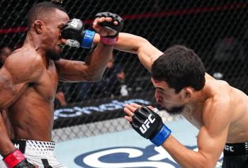 Alibi Idiris bat Ode Osbourne à la décision et décroche son premier succès officiel dans l'octogone | UFC Fight Night 267