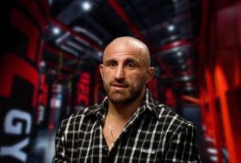 Alexander Volkanovski voit en Max Holloway le prochain prétendant naturel au titre en cas de succès face à Charles Oliveira