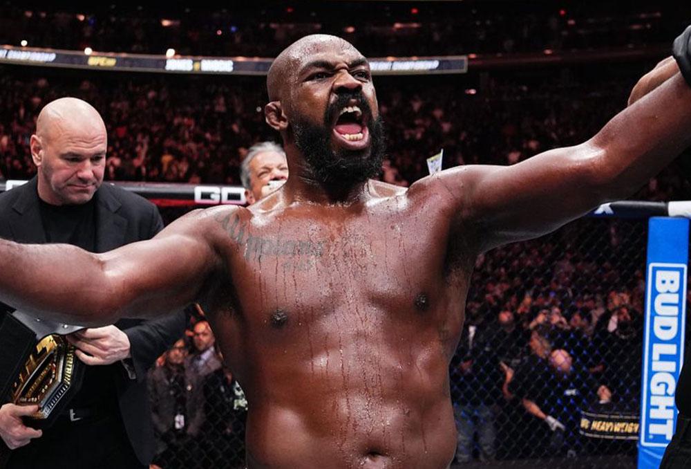 Jon Jones dément les propos de Dana White et qualifie de mensongères les affirmations sur l'absence de négociations