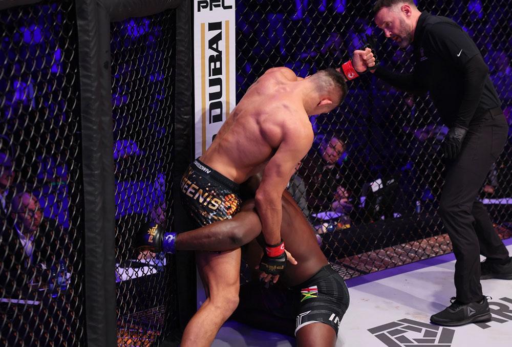 Costello van Steenis foudroie Fabian Edwards devant son public et conserve sa ceinture des poids moyens | PFL Madrid