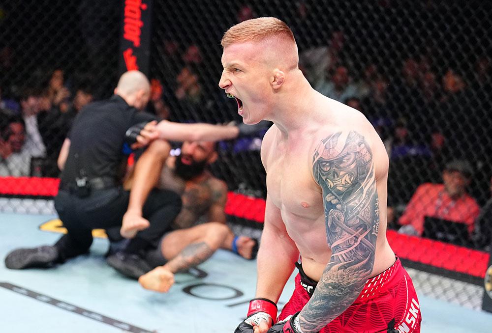 Iwo Baraniewski pulvérise Austen Lane par TKO lors d’une performance éclair de vingt-huit secondes | UFC Fight Night 270