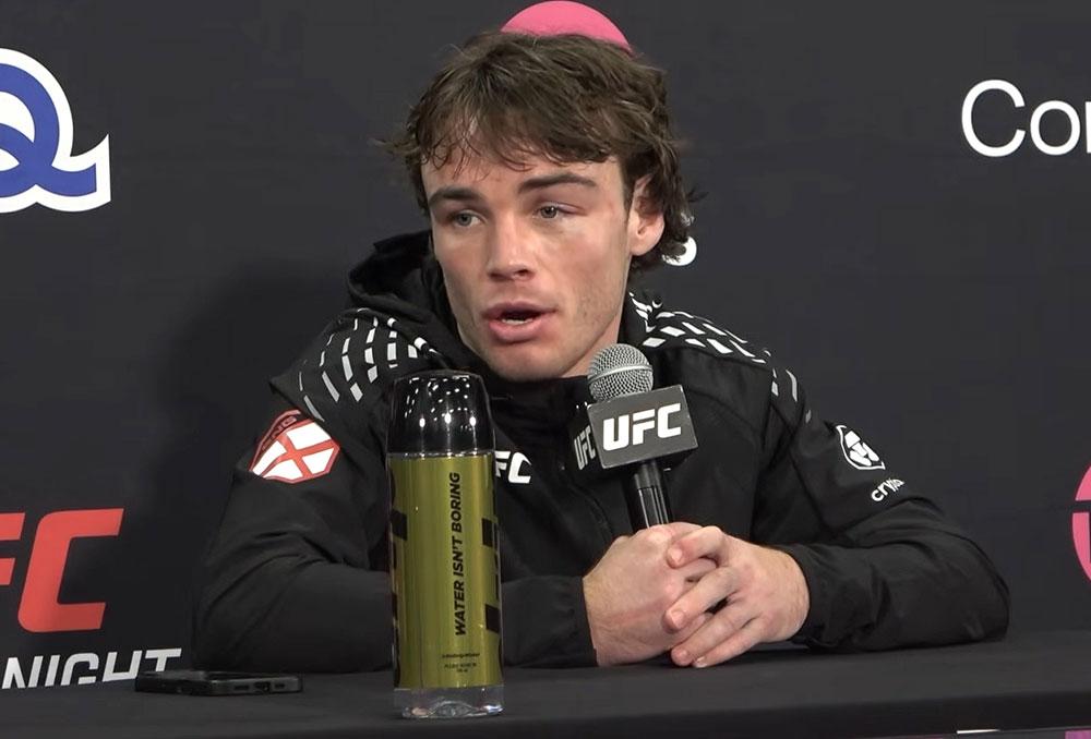 “Sa tête était un bloc de béton” : Luke Riley salue la solidité de Michael Aswell | UFC Fight Night 270