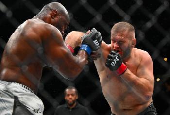 Tyrell Fortune décroche une victoire fondatrice contre Marcin Tybura après un quiproquo historique sur le nom du vainqueur | UFC Fight Night 271