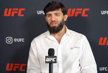 Arman Tsarukyan juge Max Holloway sur le déclin avant un potentiel choc contre Conor McGregor