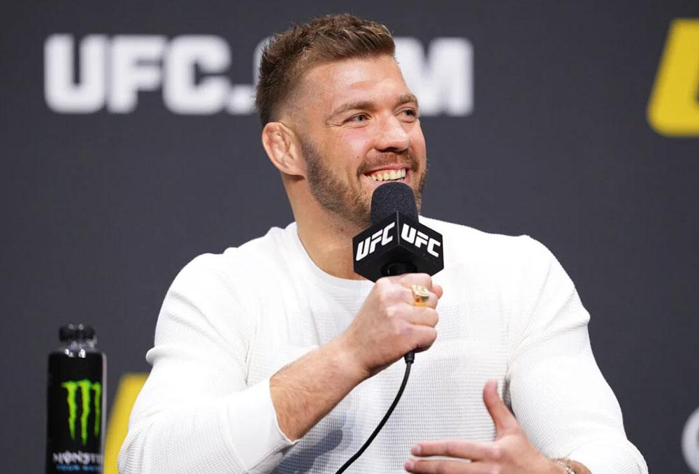 Israel Adesanya désigné comme l'adversaire le plus technique par Dricus Du Plessis