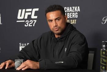 “Je vois beaucoup de failles dans son jeu” : Carlos Ulberg analyse les faiblesses de Jiri Prochazka | UFC 327