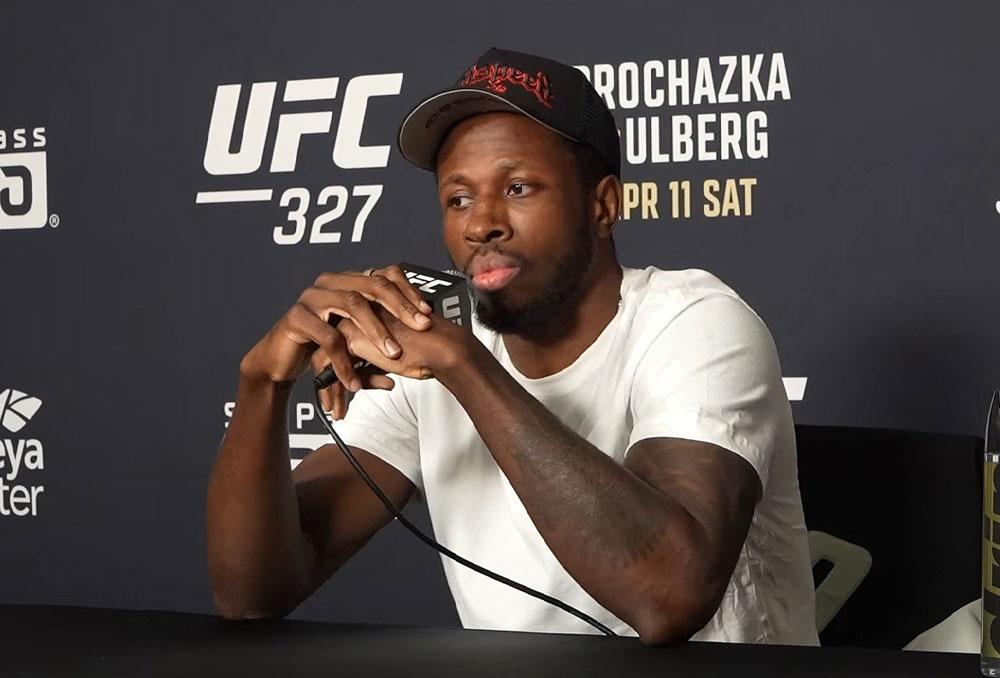 Randy Brown mise sur sa préparation spécifique pour contrer le style imprévisible de Kevin Holland | UFC 327