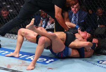 Tatiana Suarez inflige la première défaite par finalisation à Loopy Godinez et se replace dans la course au titre | UFC 327