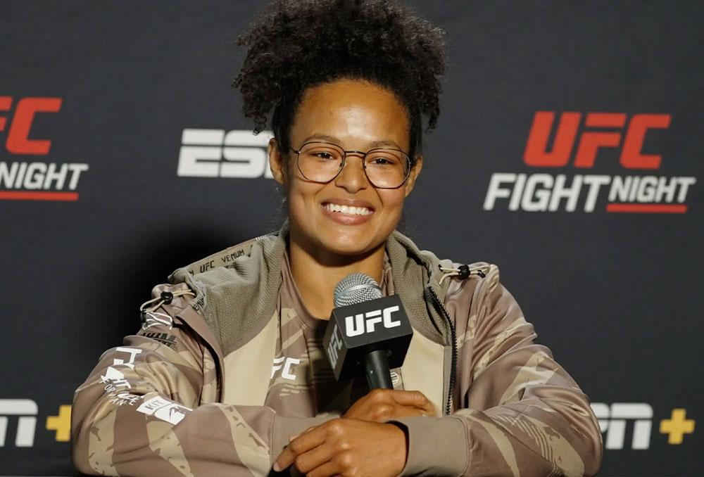 Karine Silva tire les leçons de sa défaite face à Maycee Barber pour évoluer dans la cage | UFC Fight Night 273