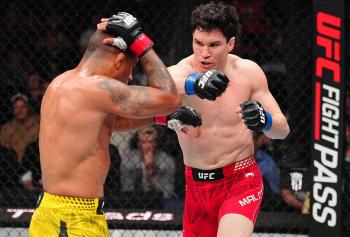 Mike Malott obtient une victoire de prestige contre Gilbert Burns et signe un quatrième succès consécutif | UFC Fight Night 273