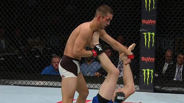 UFC on Fox 24 - Louis Smolka contre Tim Elliott