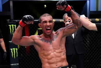 Raoni Barcelos vise le top 15 mondial et cible déjà de nouveaux sommets | UFC Fight Night 274