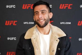 Faire face à l'imprévisible : Steve Erceg analyse le style atypique  de Tim Elliott avant l'UFC Fight Night 275