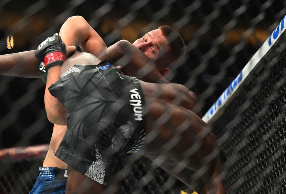 Pat Sabatini neutralise William Gomis par décision unanime au terme d’un combat d’usure particulièrement éprouvant | UFC 328