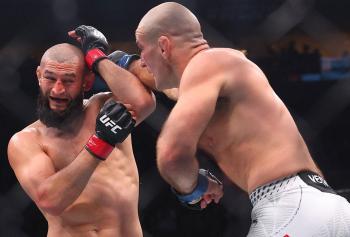 Sean Strickland détrône Khamzat Chimaev pour redevenir le roi des poids moyens | UFC 328