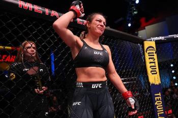 Alice Ardelean bat Polyana Viana et s’offre un finish légendaire | UFC Fight Night 276