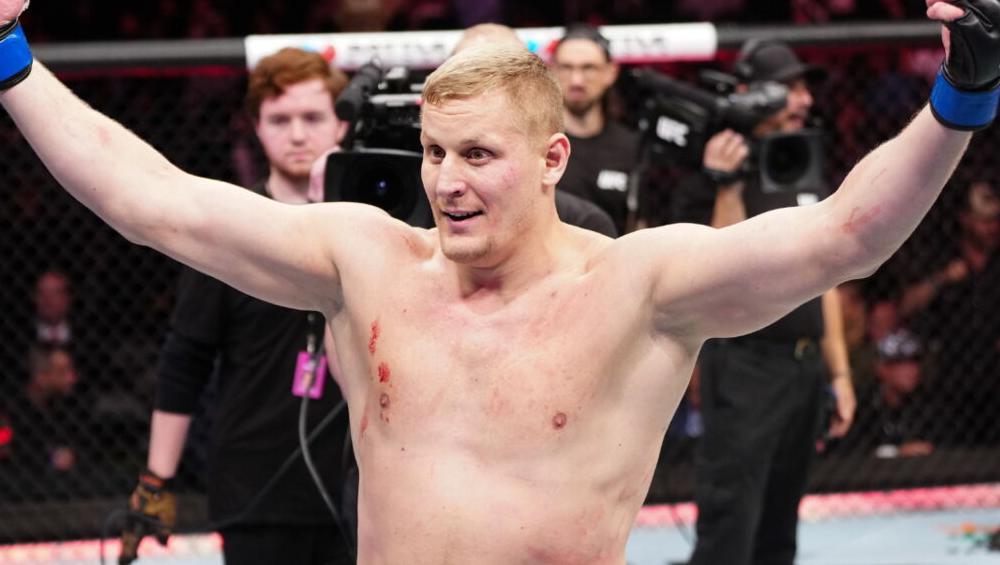 Sergei Pavlovich affronte le dangereux Tallison Teixeira dans un choc de titans chez les poids lourds à Macau | UFC Fight Night 277
