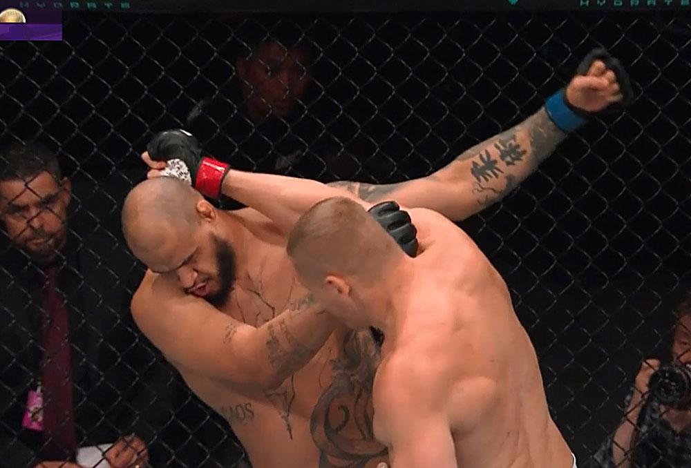 Tallison Teixeira impuissant face à la fureur et à la vitesse d’exécution de Sergei Pavlovich | UFC Fight Night 277