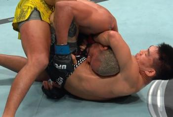 Song Yadong triomphe de Deiveson Figueiredo par soumission devant son public lors du main event | UFC Fight Night 277