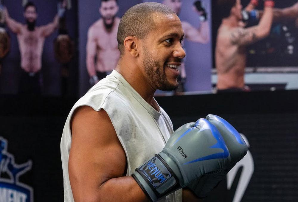 Ciryl Gane adapte sa préparation au climat de Washington, D.C. | UFC Freedom 250 