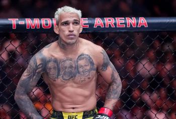 Charles Oliveira réclame une revanche face à Justin Gaethje pour unifier les ceintures
