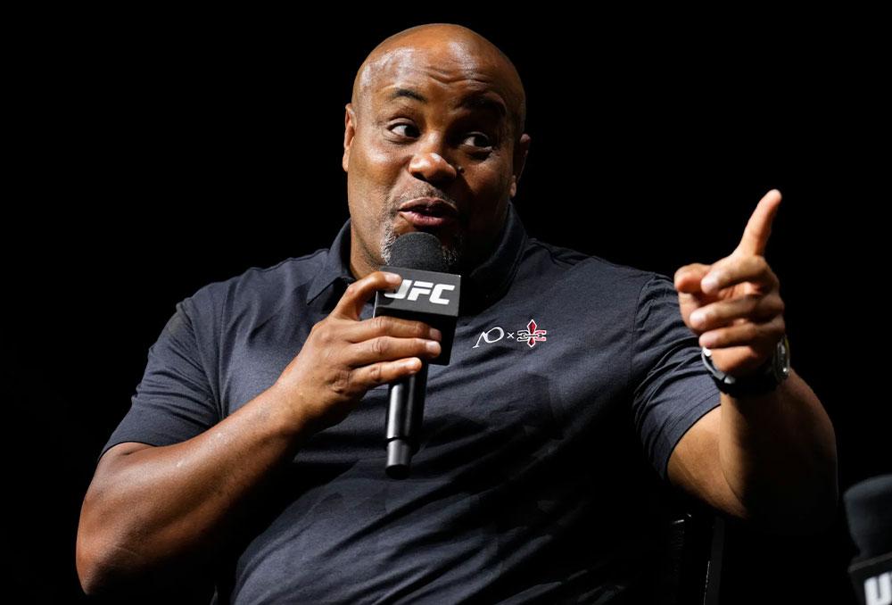 Daniel Cormier révèle que Jon Jones a refusé un combat de lutte à plus d'un million de dollars