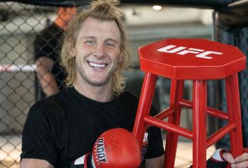 Paddy Pimblett débourse 14 000 dollars pour s'offrir le tabouret de la défaite d'Ilia Topuria