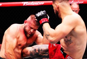 UFC Belgrade : Aleksandar Rakic réussit ses débuts chez les poids lourds en dominant Marcin Tybura à la décision