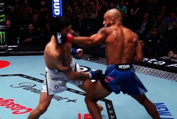 UFC Fight Night 284 : Miles Johns stoppe Gianni Vazquez par TKO au 1er round