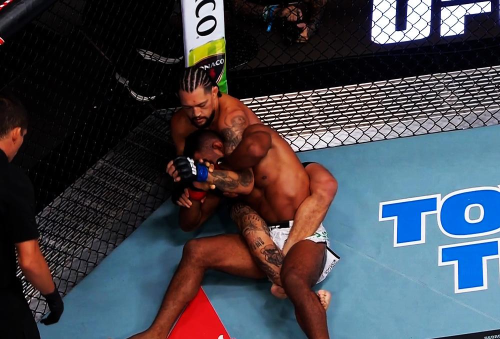 UFC Fight Night 284 : Manoel Sousa s'impose par décision unanime face à Richie Miranda