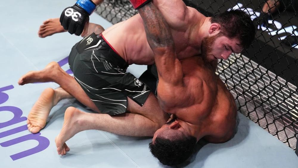 UFC on ESPN+ 78 - Nurullo Aliev nie avoir mordu Rafael Alves lors de son combat