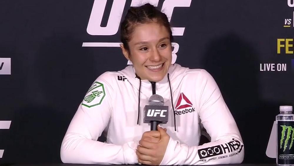 Alexa Grasso est fière d'être la première femme mexicaine à combattre pour un titre