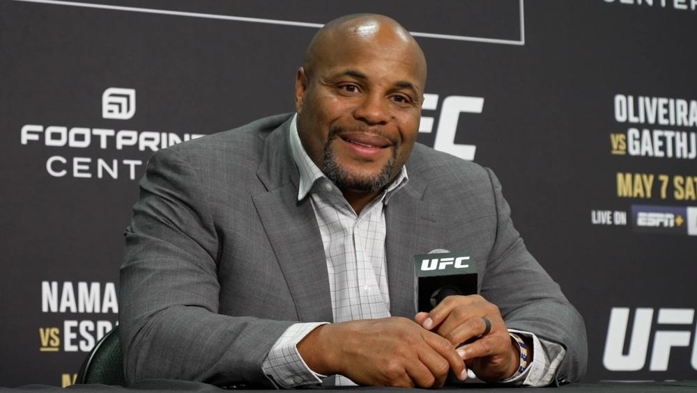 Daniel Cormier déclare que Jon Jones à gagner de manière impressionnante