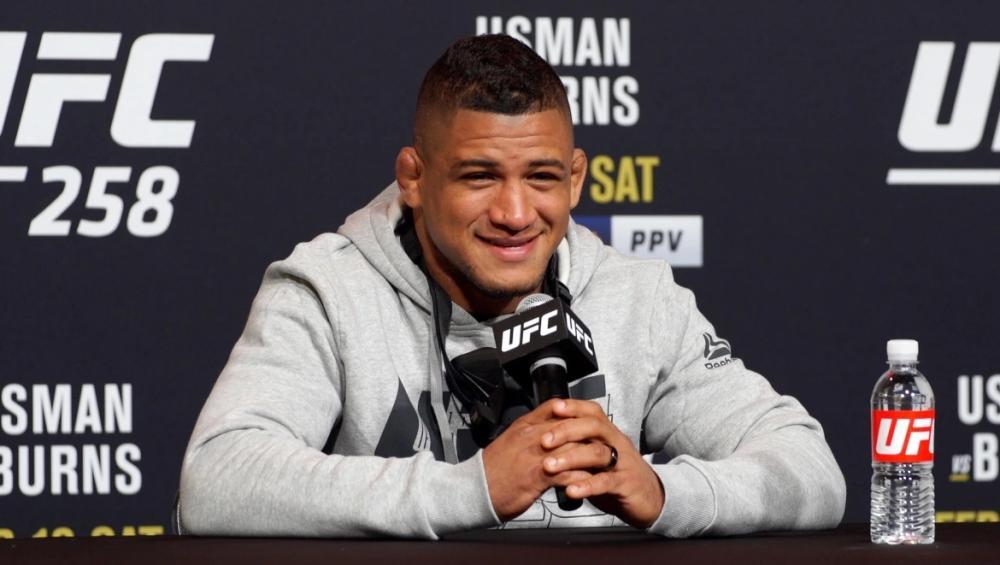 Gilbert Burns : La seule chose que Conor McGregor fera chez les poids mi-moyens c'est de rendre le champion riche