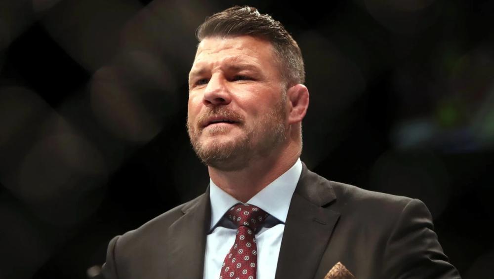 Michael Bisping pense qu'Israel Adesanya pourrait prendre Alex Pereira par surprise